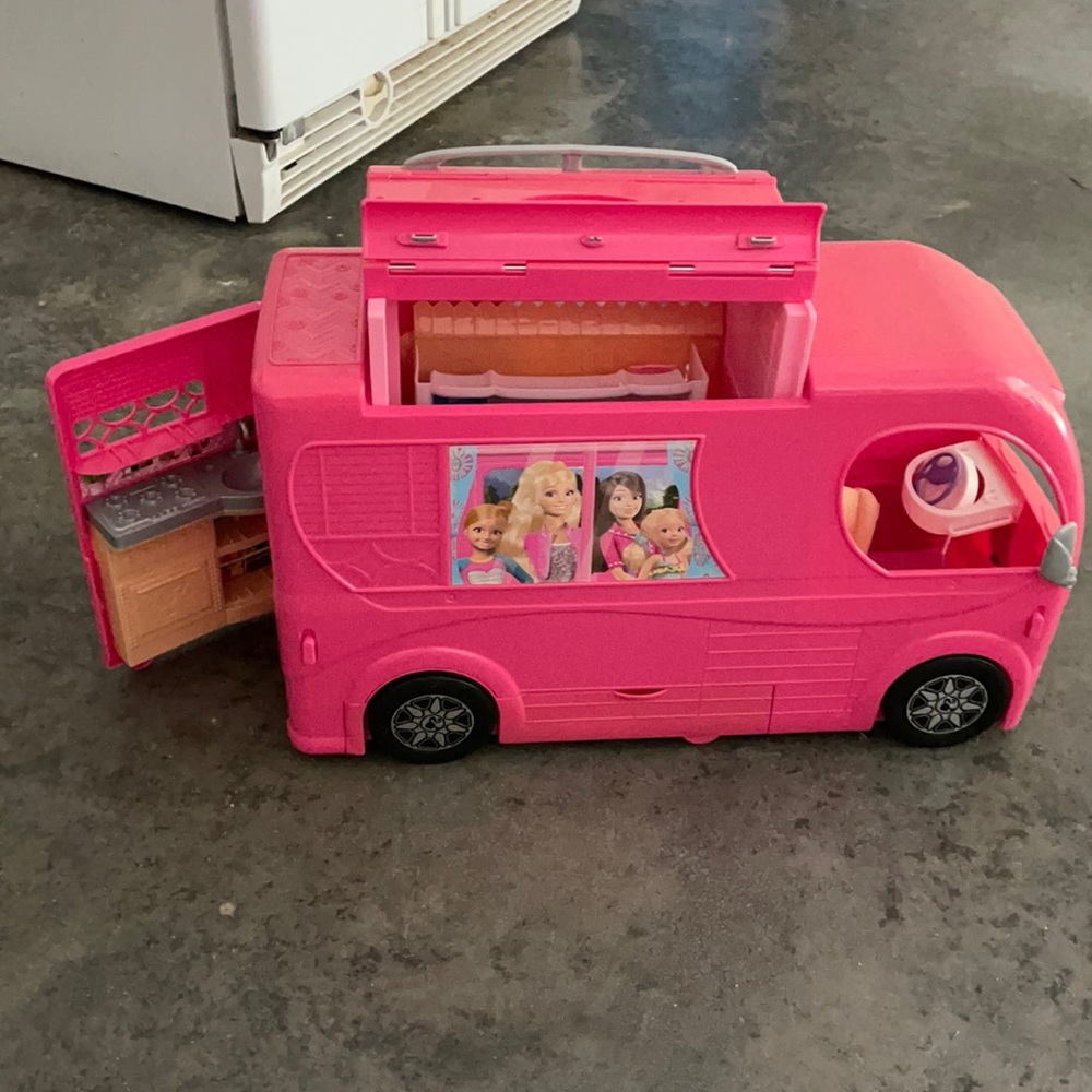 Barbie camper.